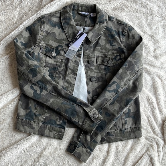 NOISY MAY Camo Denim Jacket Size Small - Picture 1 of 16
